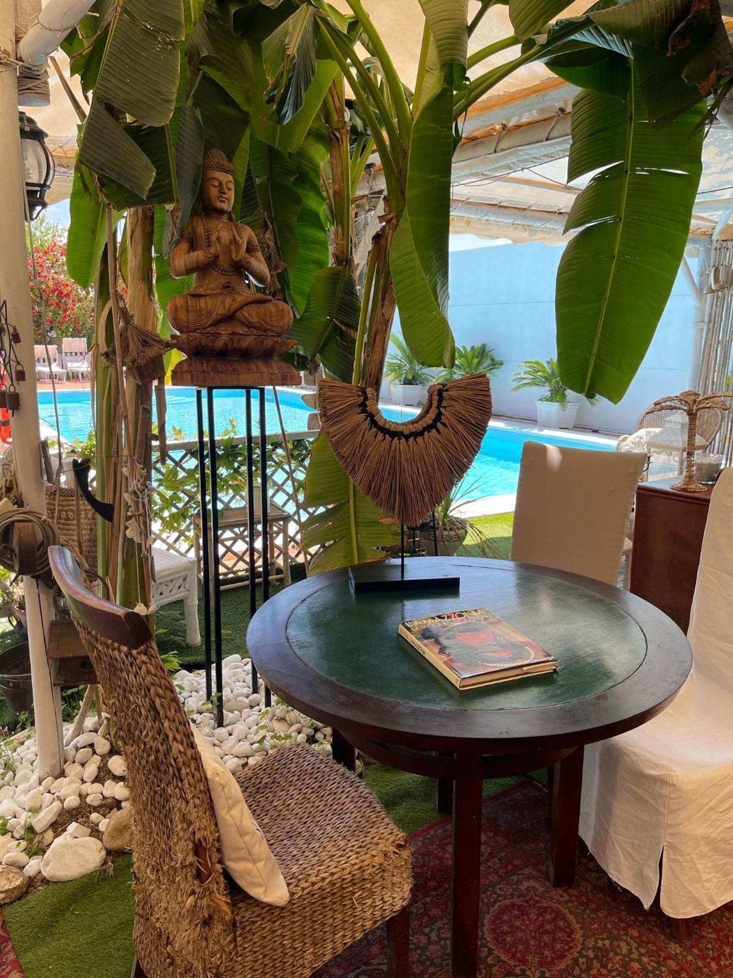Villa Tropical 프란카빌라 알 마레 외부 사진